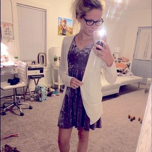 🚫SOLD🚫 White Cardigan